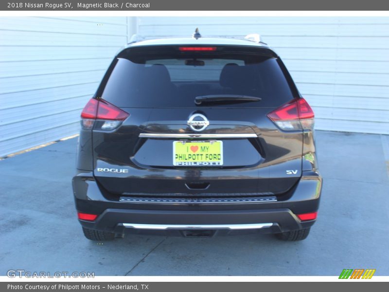 Magnetic Black / Charcoal 2018 Nissan Rogue SV