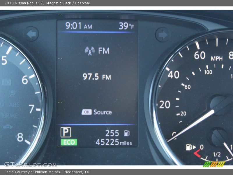 Magnetic Black / Charcoal 2018 Nissan Rogue SV