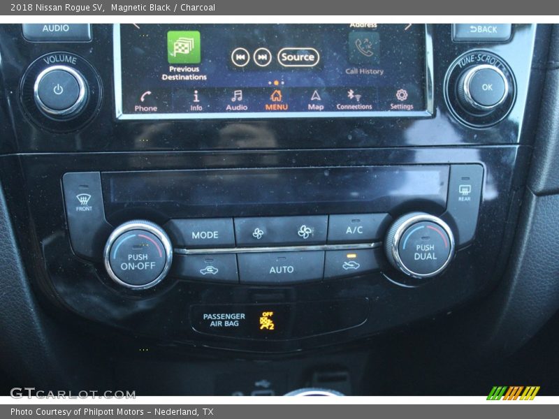 Magnetic Black / Charcoal 2018 Nissan Rogue SV
