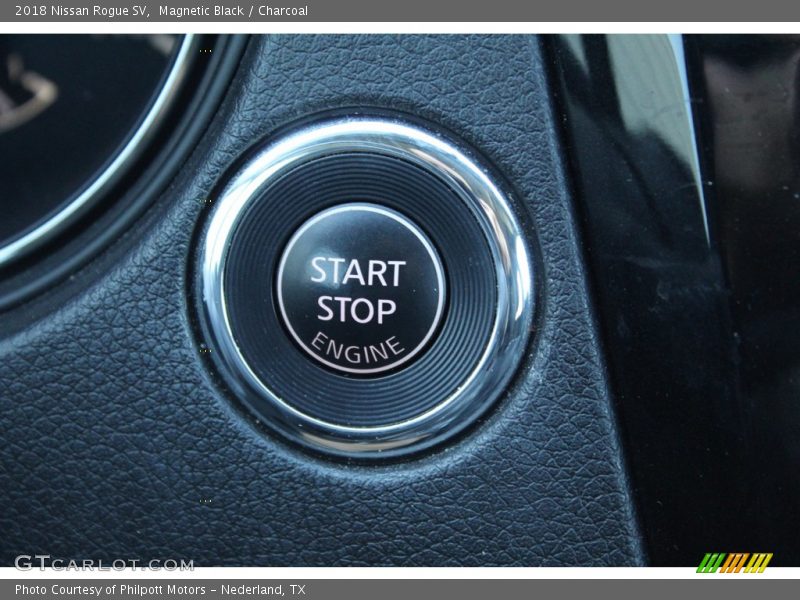 Magnetic Black / Charcoal 2018 Nissan Rogue SV