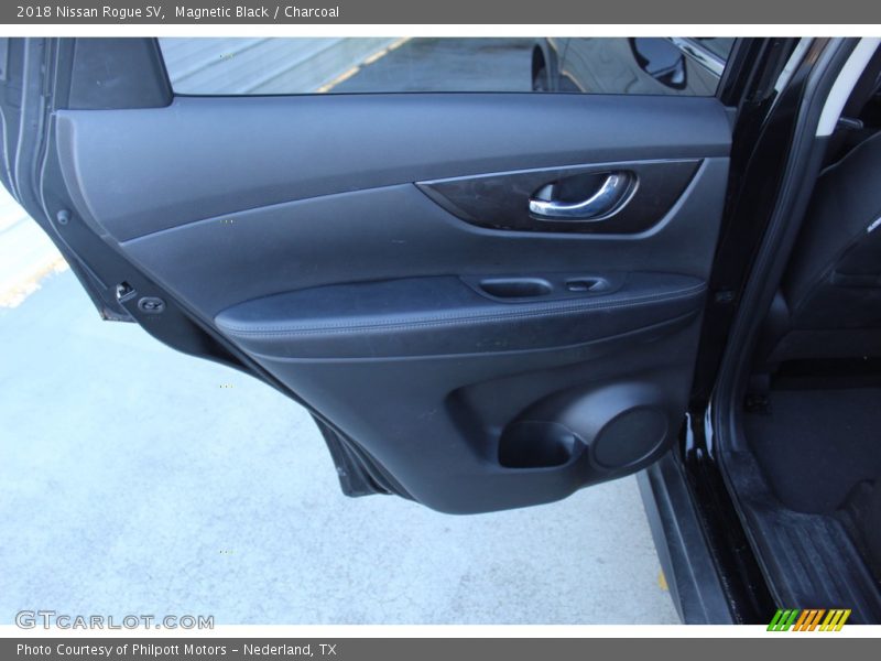 Magnetic Black / Charcoal 2018 Nissan Rogue SV