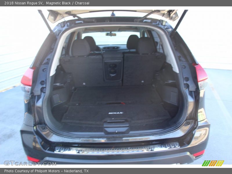 Magnetic Black / Charcoal 2018 Nissan Rogue SV