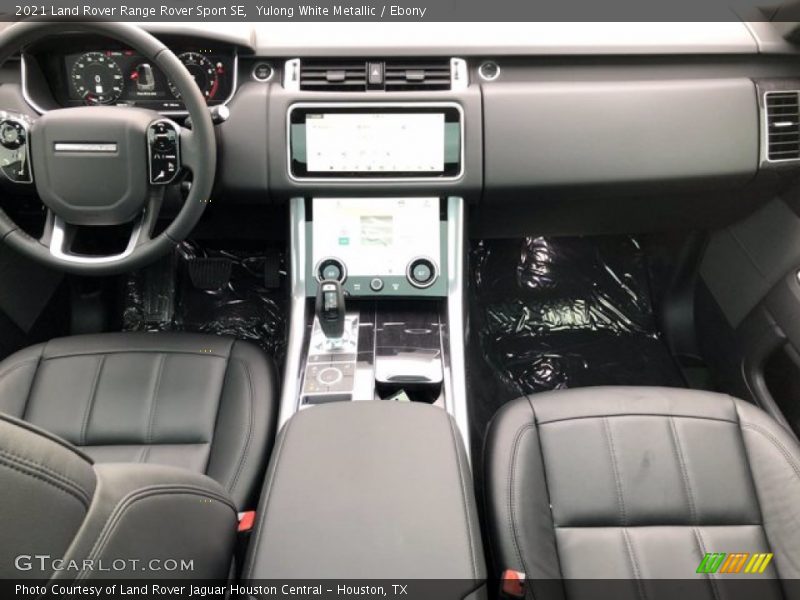 Dashboard of 2021 Range Rover Sport SE