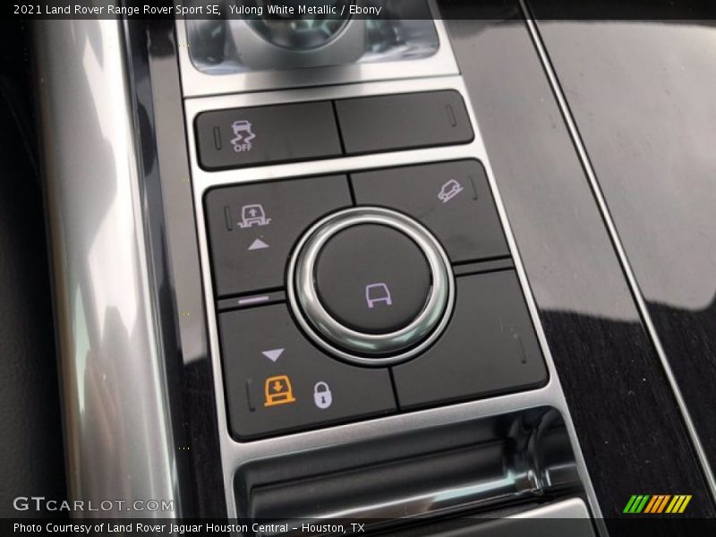 Controls of 2021 Range Rover Sport SE