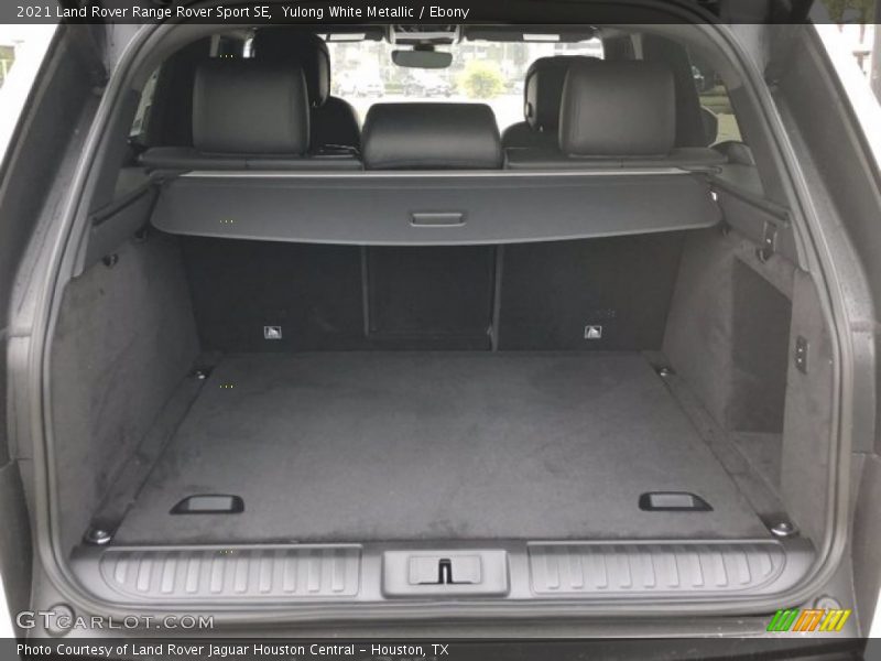  2021 Range Rover Sport SE Trunk
