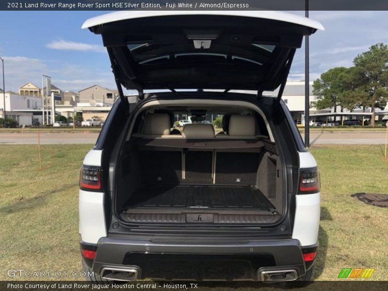  2021 Range Rover Sport HSE Silver Edition Trunk
