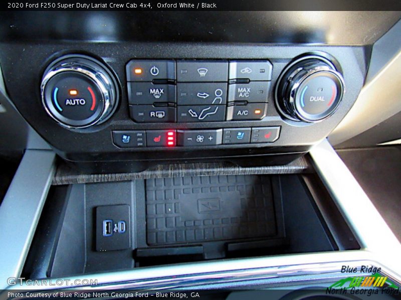Oxford White / Black 2020 Ford F250 Super Duty Lariat Crew Cab 4x4