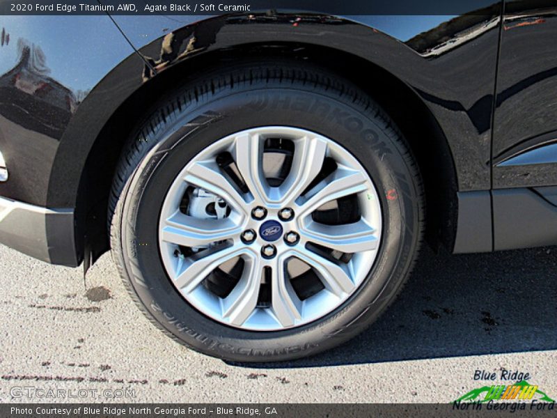 Agate Black / Soft Ceramic 2020 Ford Edge Titanium AWD