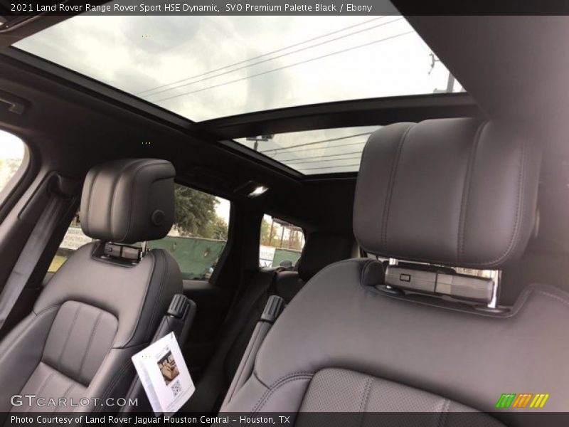 Sunroof of 2021 Range Rover Sport HSE Dynamic
