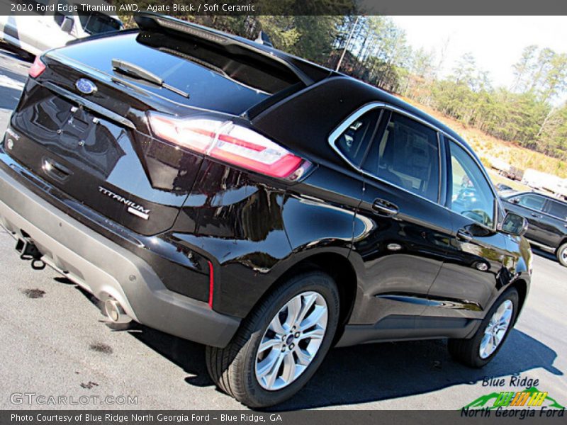 Agate Black / Soft Ceramic 2020 Ford Edge Titanium AWD
