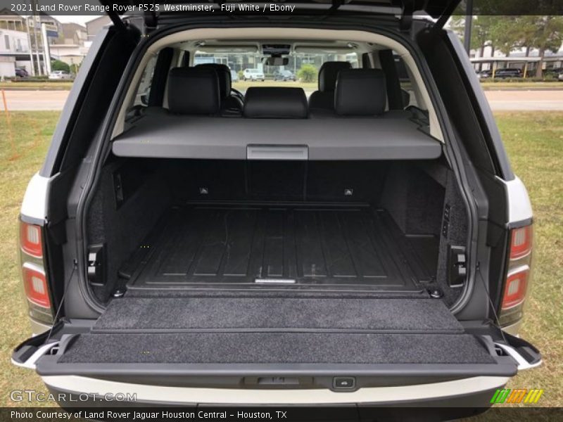  2021 Range Rover P525 Westminster Trunk