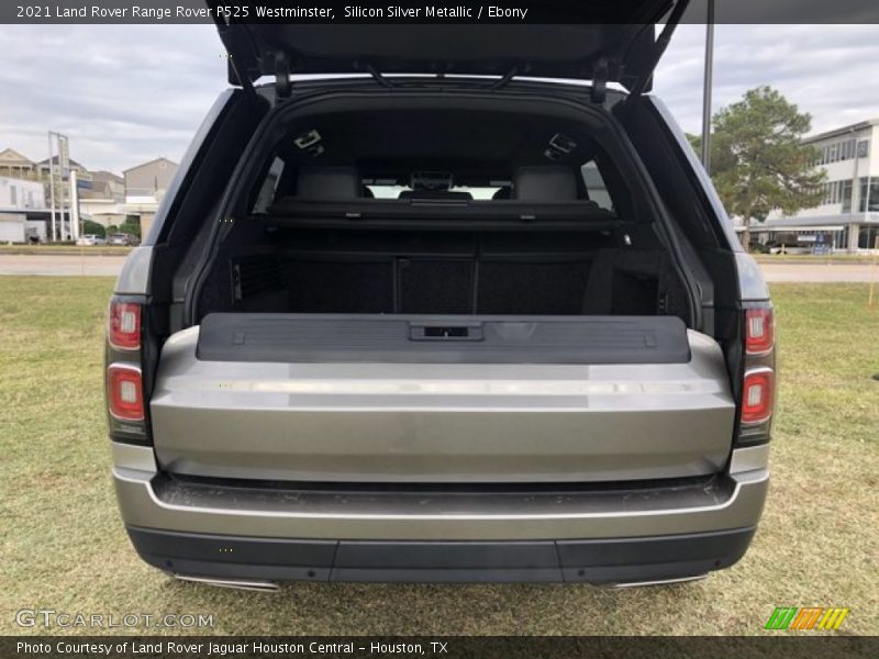  2021 Range Rover P525 Westminster Trunk
