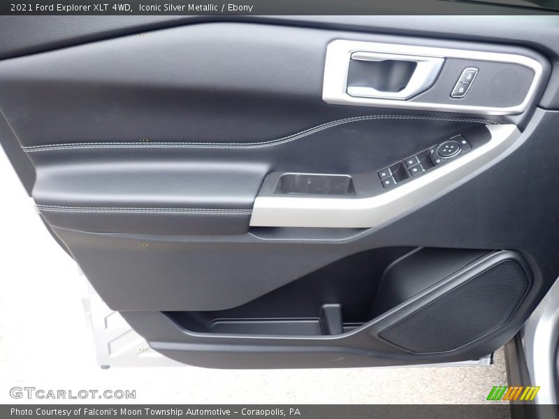 Iconic Silver Metallic / Ebony 2021 Ford Explorer XLT 4WD