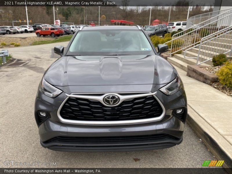 Magnetic Gray Metallic / Black 2021 Toyota Highlander XLE AWD