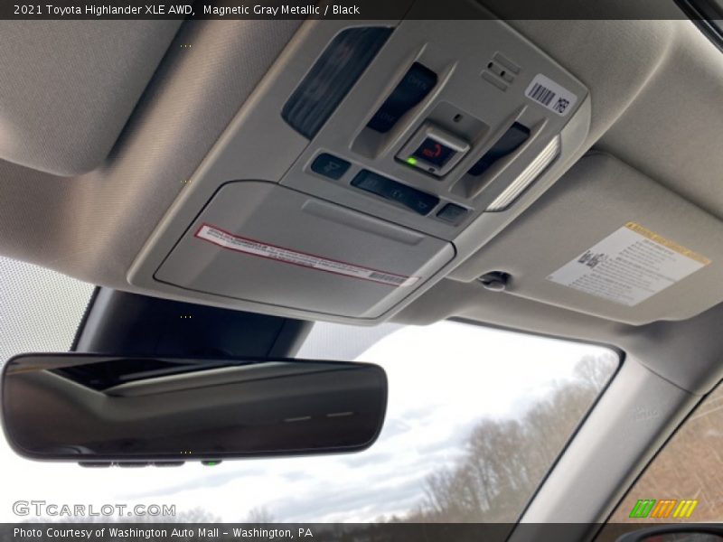 Magnetic Gray Metallic / Black 2021 Toyota Highlander XLE AWD