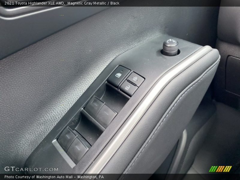 Magnetic Gray Metallic / Black 2021 Toyota Highlander XLE AWD