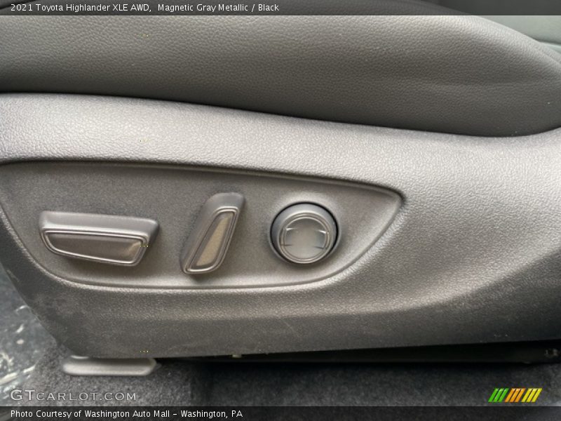 Magnetic Gray Metallic / Black 2021 Toyota Highlander XLE AWD