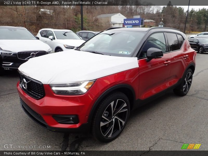 Fusion Red Metallic / Charcoal 2021 Volvo XC40 T5 R-Design AWD