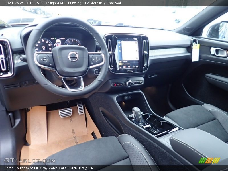 Bursting Blue Metallic / Charcoal 2021 Volvo XC40 T5 R-Design AWD