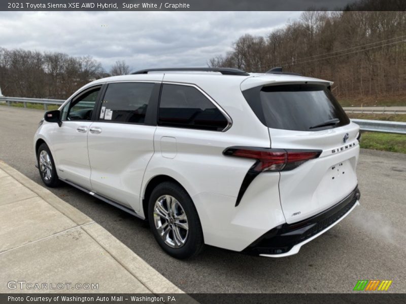 Super White / Graphite 2021 Toyota Sienna XSE AWD Hybrid