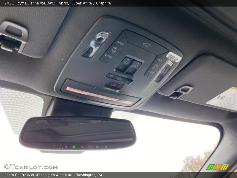 Super White / Graphite 2021 Toyota Sienna XSE AWD Hybrid