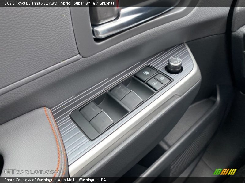 Super White / Graphite 2021 Toyota Sienna XSE AWD Hybrid