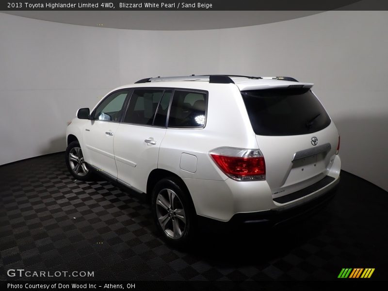 Blizzard White Pearl / Sand Beige 2013 Toyota Highlander Limited 4WD
