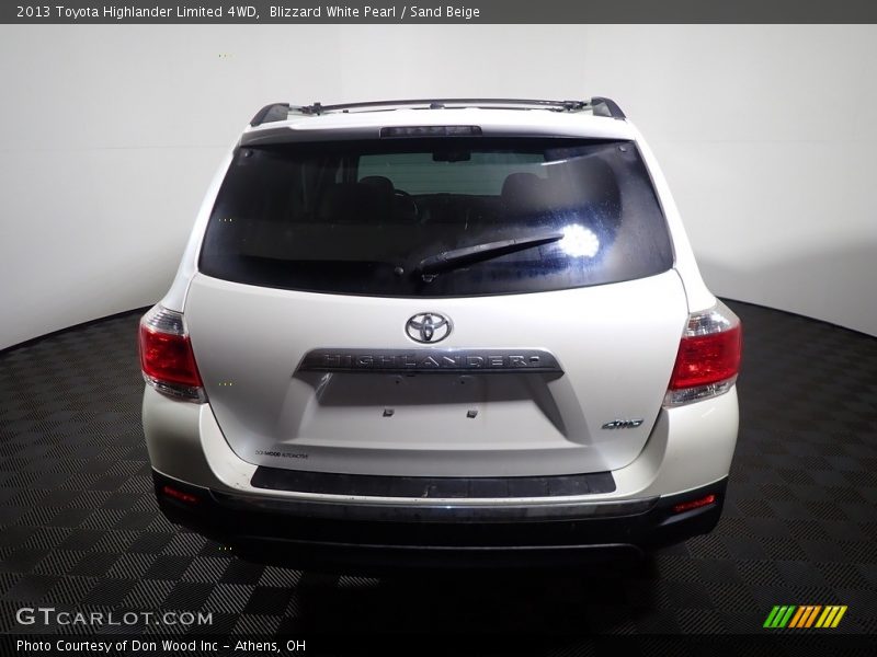 Blizzard White Pearl / Sand Beige 2013 Toyota Highlander Limited 4WD