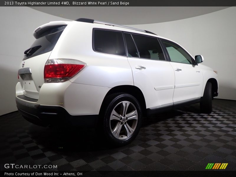 Blizzard White Pearl / Sand Beige 2013 Toyota Highlander Limited 4WD
