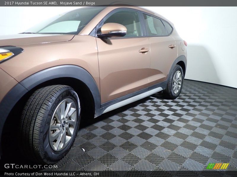 Mojave Sand / Beige 2017 Hyundai Tucson SE AWD