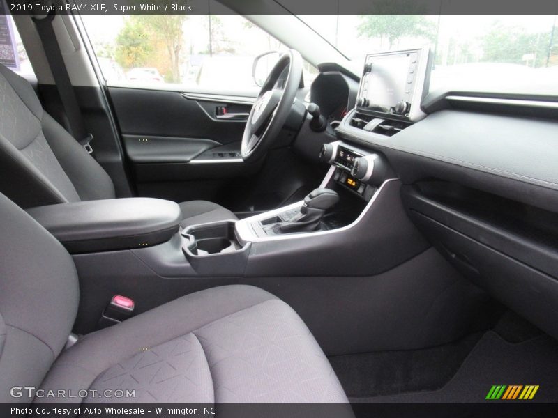 Super White / Black 2019 Toyota RAV4 XLE