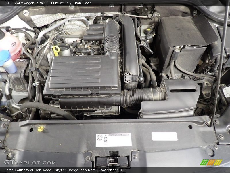 Pure White / Titan Black 2017 Volkswagen Jetta SE