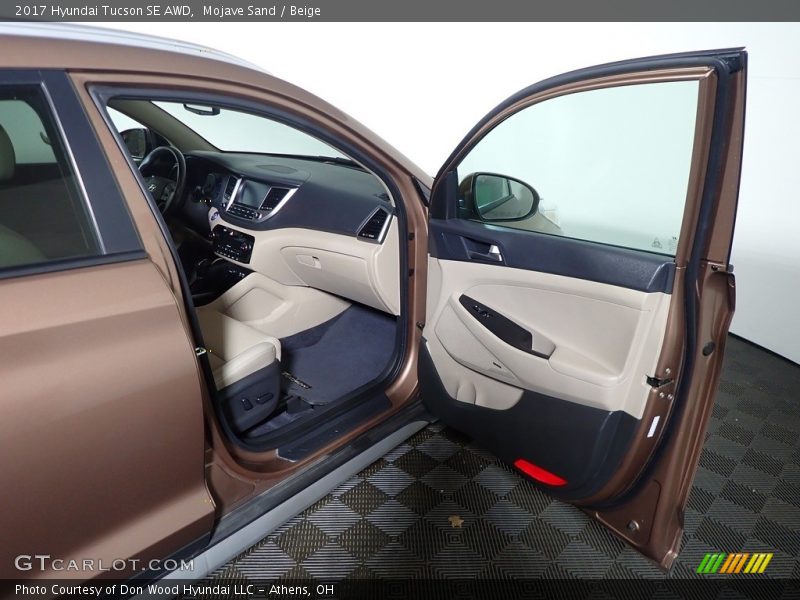 Mojave Sand / Beige 2017 Hyundai Tucson SE AWD