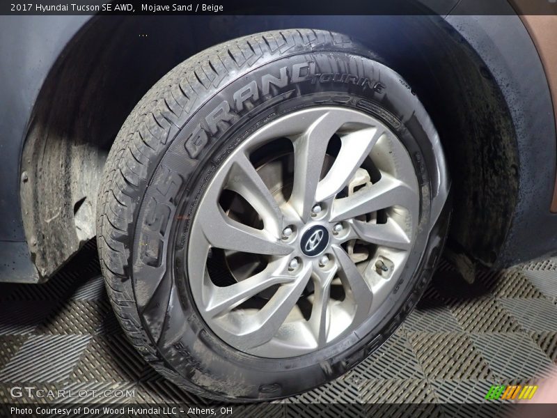 Mojave Sand / Beige 2017 Hyundai Tucson SE AWD