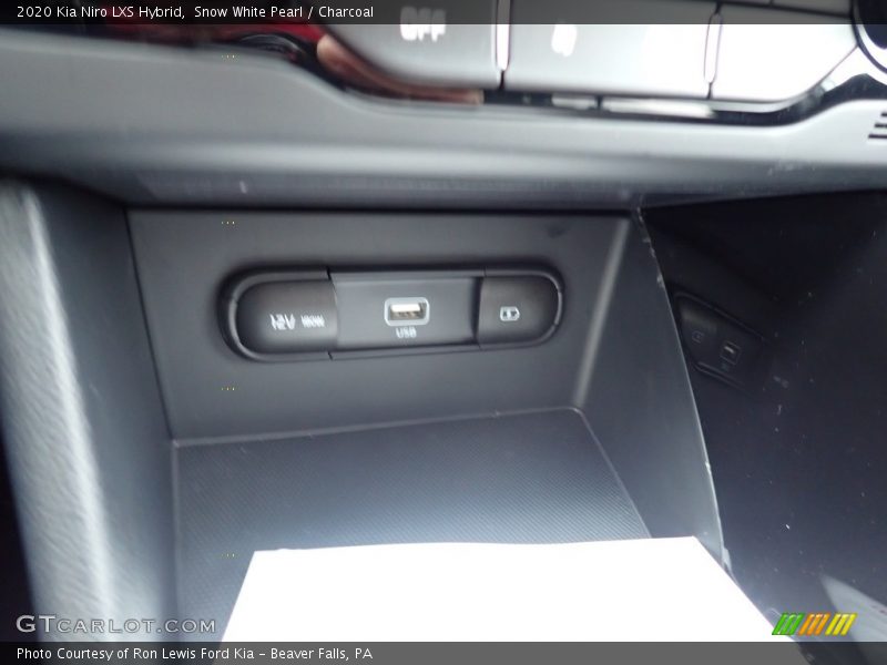 Snow White Pearl / Charcoal 2020 Kia Niro LXS Hybrid