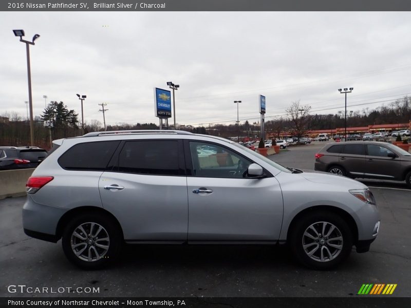 Brilliant Silver / Charcoal 2016 Nissan Pathfinder SV