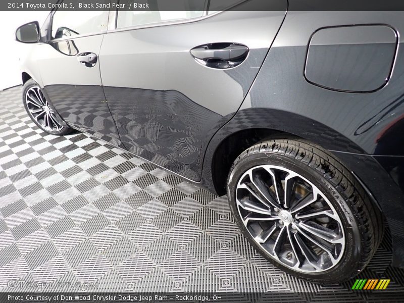 Black Sand Pearl / Black 2014 Toyota Corolla S