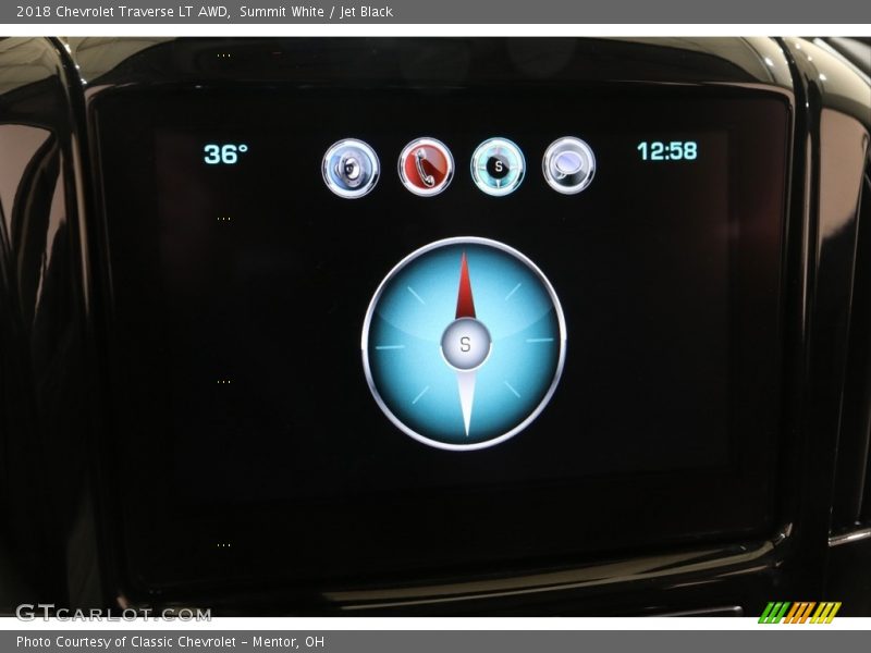 Summit White / Jet Black 2018 Chevrolet Traverse LT AWD