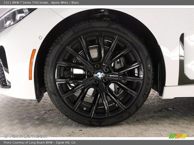 Alpine White / Black 2021 BMW 7 Series 740i Sedan