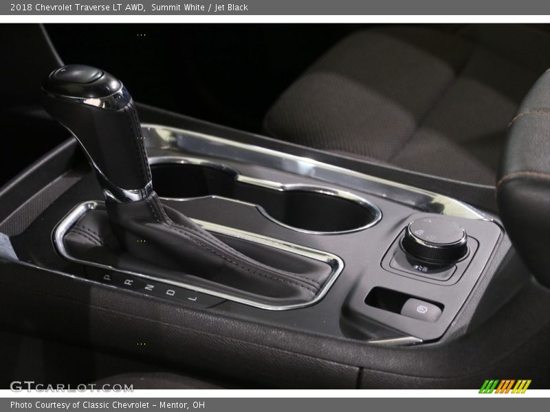 Summit White / Jet Black 2018 Chevrolet Traverse LT AWD