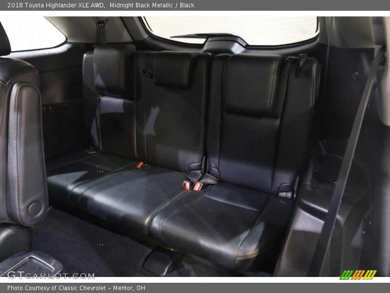 Midnight Black Metallic / Black 2018 Toyota Highlander XLE AWD