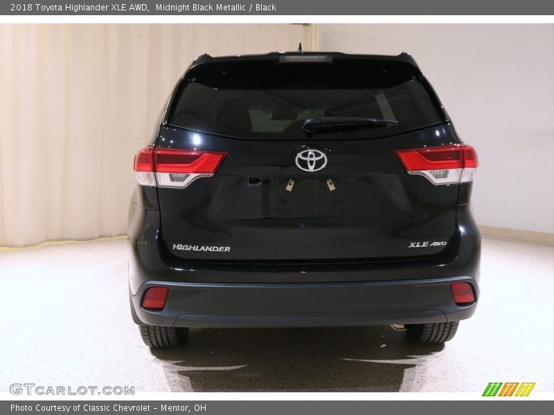 Midnight Black Metallic / Black 2018 Toyota Highlander XLE AWD