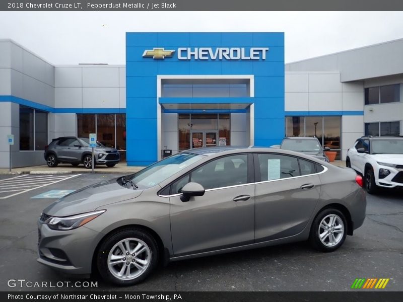 Pepperdust Metallic / Jet Black 2018 Chevrolet Cruze LT