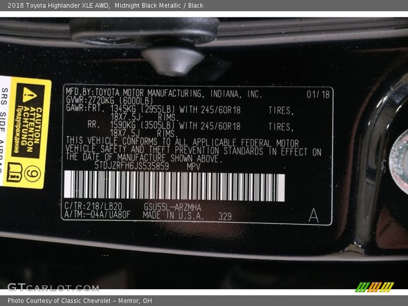 Midnight Black Metallic / Black 2018 Toyota Highlander XLE AWD