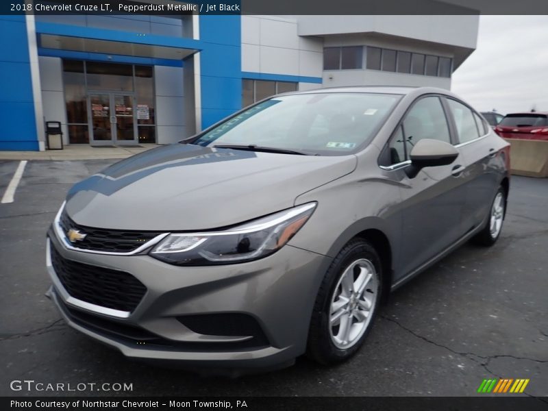 Pepperdust Metallic / Jet Black 2018 Chevrolet Cruze LT