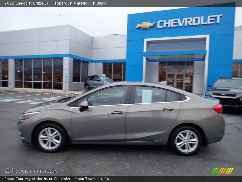 Pepperdust Metallic / Jet Black 2018 Chevrolet Cruze LT