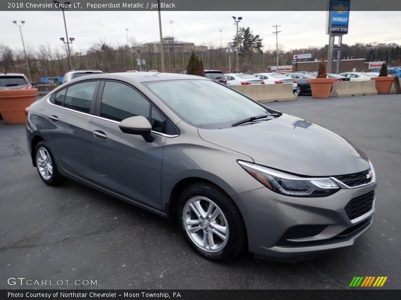 Pepperdust Metallic / Jet Black 2018 Chevrolet Cruze LT