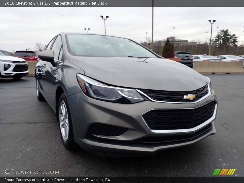 Pepperdust Metallic / Jet Black 2018 Chevrolet Cruze LT