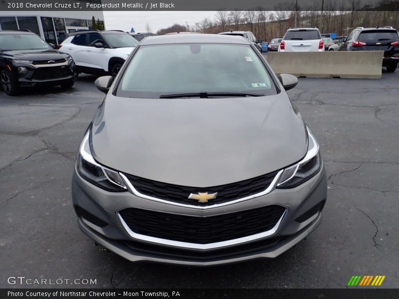 Pepperdust Metallic / Jet Black 2018 Chevrolet Cruze LT