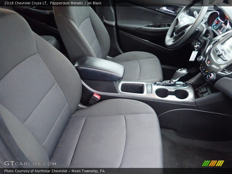 Pepperdust Metallic / Jet Black 2018 Chevrolet Cruze LT